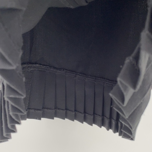 Requirements Edgy Chic Dark Academia Black swish bottom pleated skirt - Picture 7 of 7